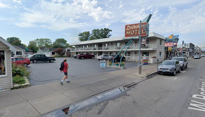 Lockview Motel & Cottages - 2019 Street View (newer photo)